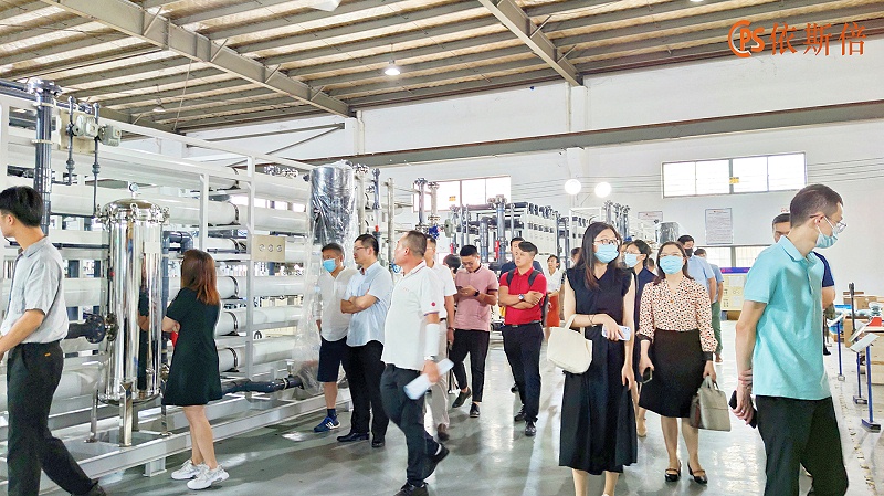 蘇州市科技局領導及市發展促進會產業協會蒞臨依斯倍參觀指導