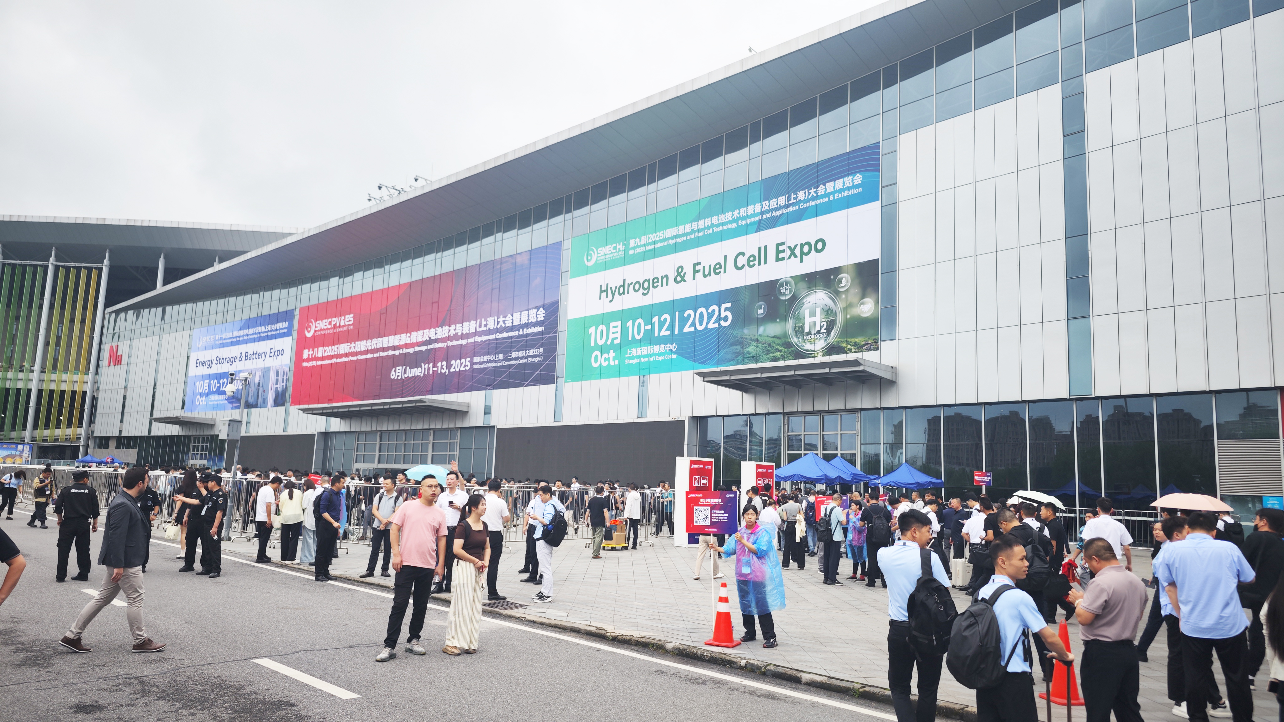 依斯倍參與上海SNEC國際光伏展，共探創新技術賦能綠色能源未來